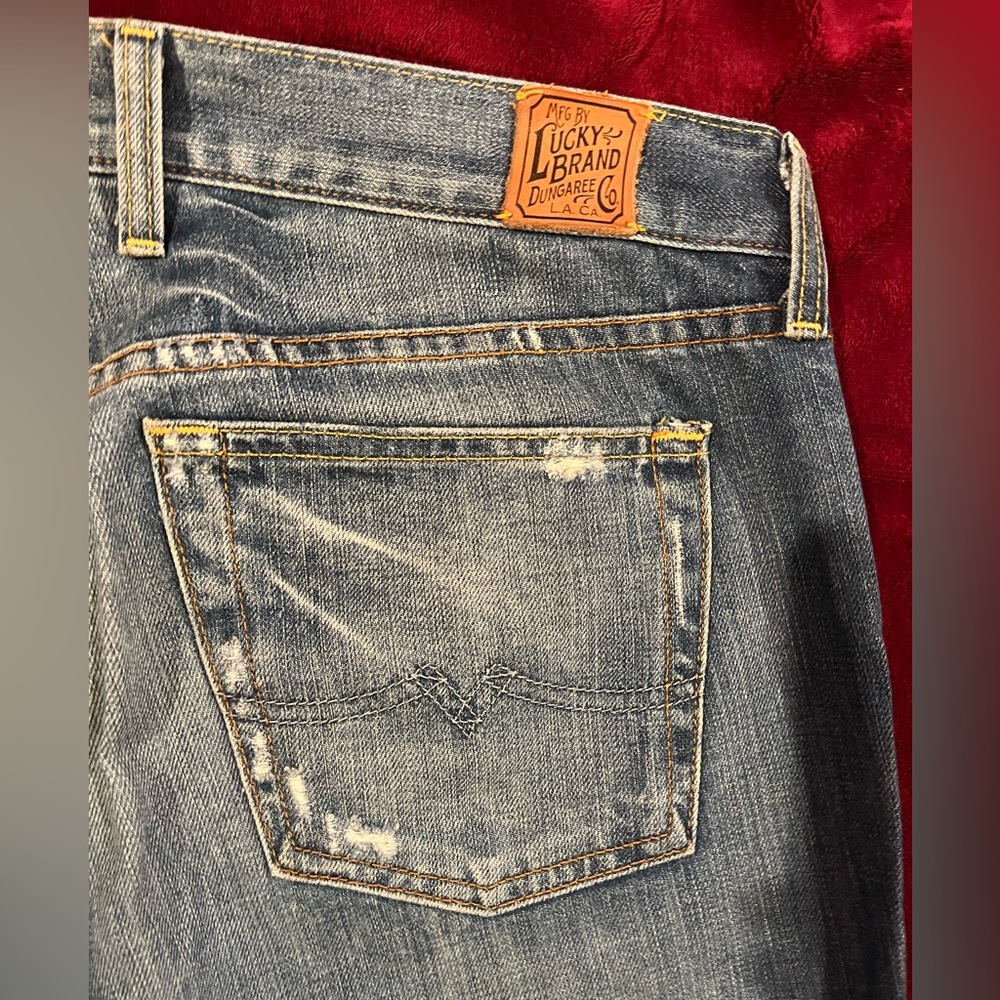 Women’s Jeans Sz 10. Lucky Brand